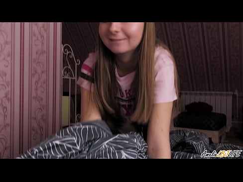 ❤️ 金发女郎深情吸吮她的闺蜜，并在她的嘴里得到了精液 ️ Quality sex️❤